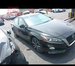 نيسان ألتيما